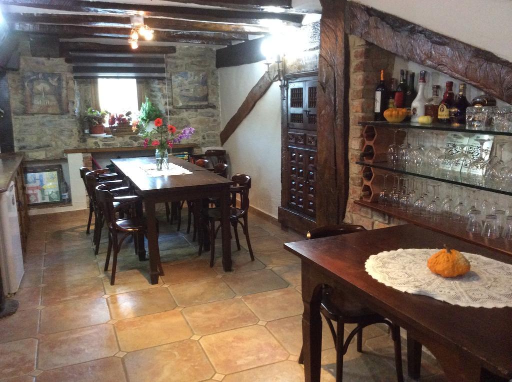 Caserio Maribel Apricano Rum bild
